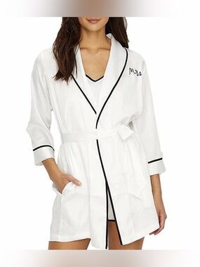 KATE SPADE “Mrs” Robe White Black Piping XS/S Bridal Bachelorette Bride Wedding